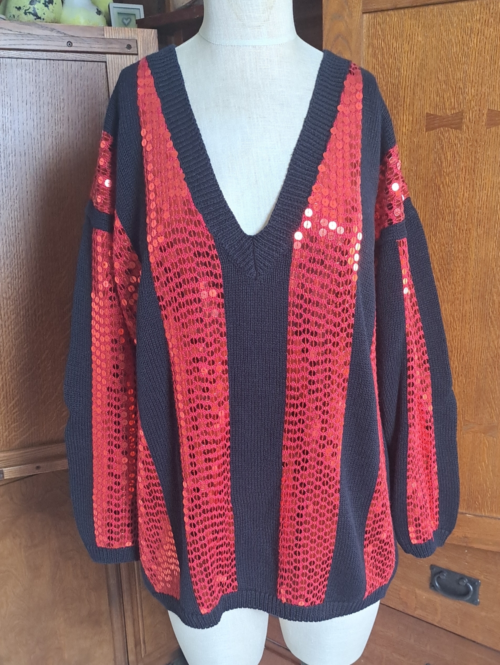 Vintage 80s Crescendo Sequined Striped V-Neck Sweater M Red Black Holiday Glam
